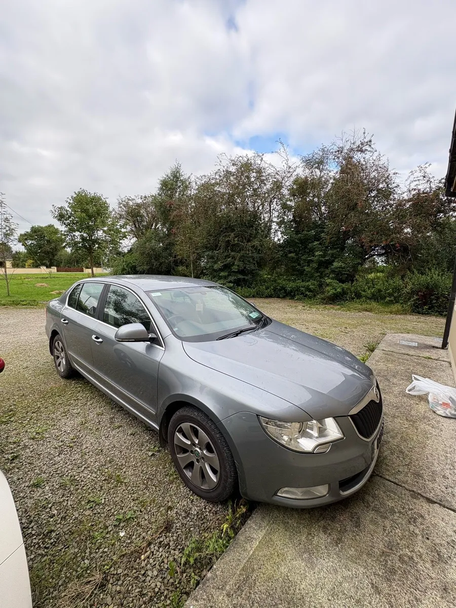 2011 Skoda Superb - Image 2