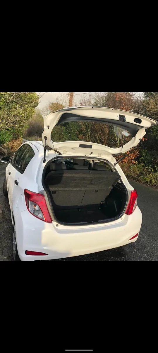 Toyota Yaris 2013 1.0L Manual - Image 3