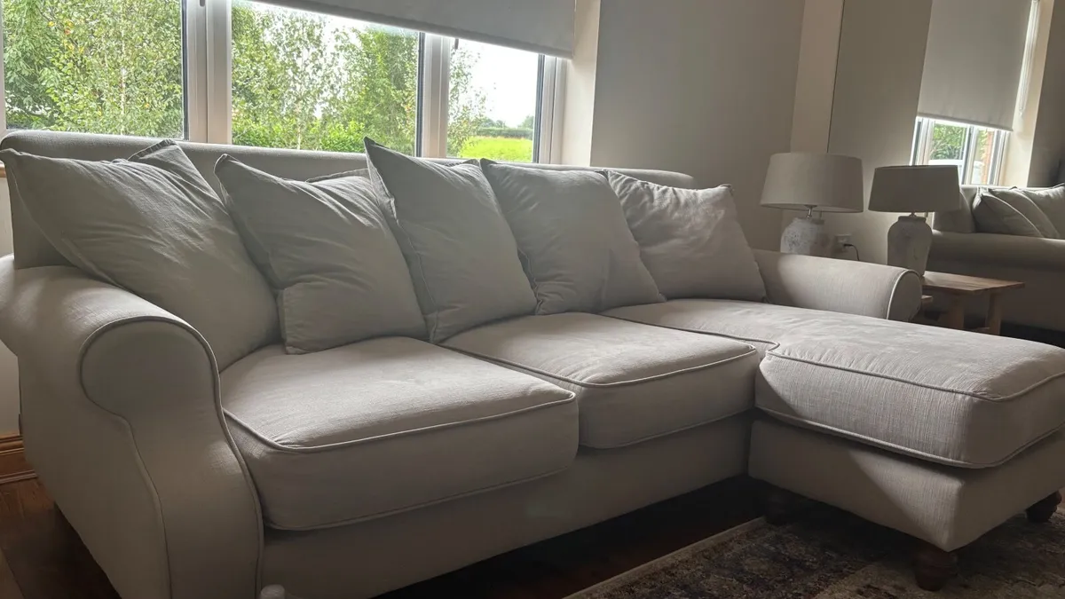 3 seater Couch - Image 2