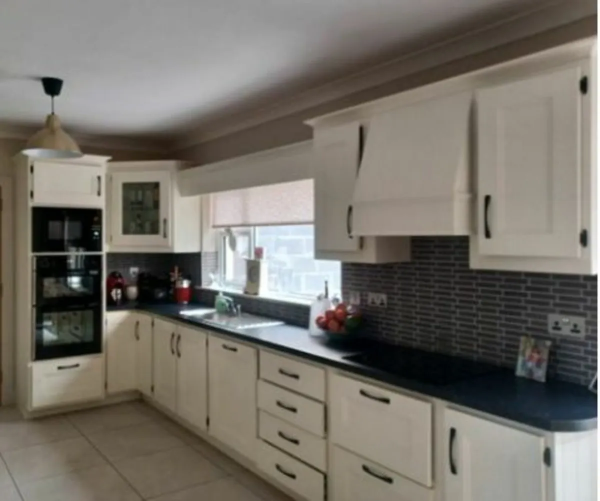 Cream Coloured Kitchen - Image 1