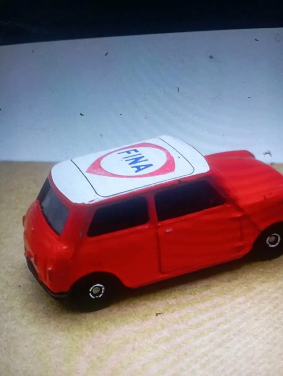 CORGI FINA MINI COOPER CLASSIC DIECAST MODLE - Image 1