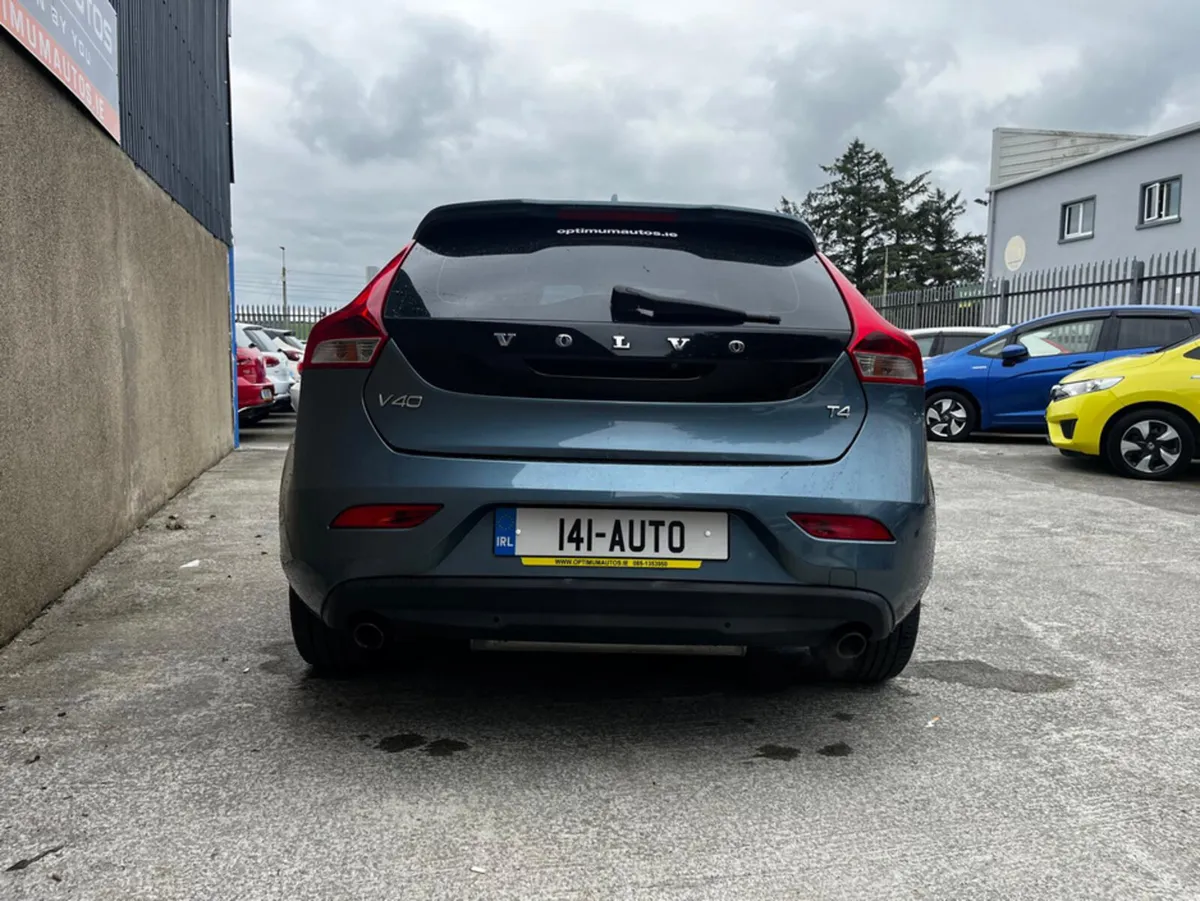 Volvo V40 T4 AUTOMATIC 1.6 PETROL - Image 3
