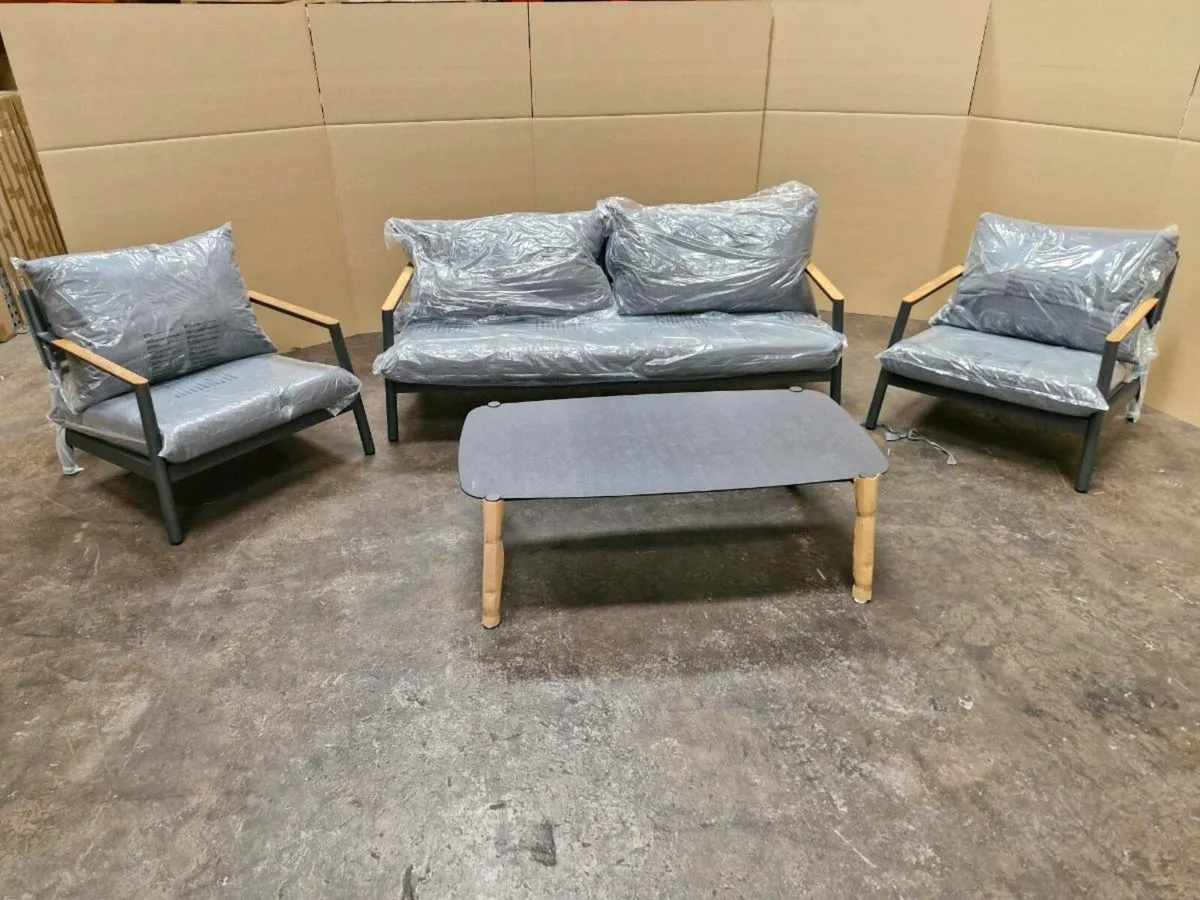 Outdoor lounge set - Image 2