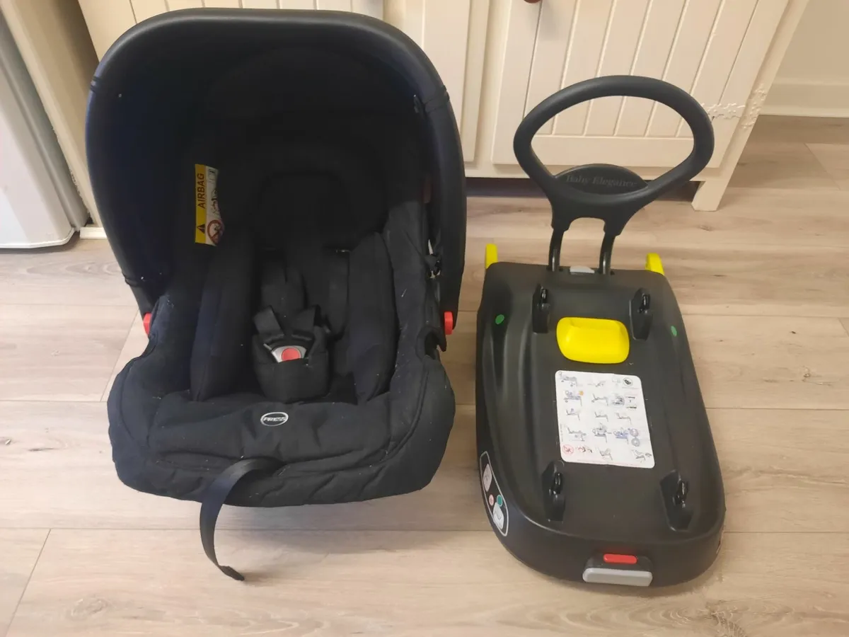 Baby Elegance car seat - Image 1