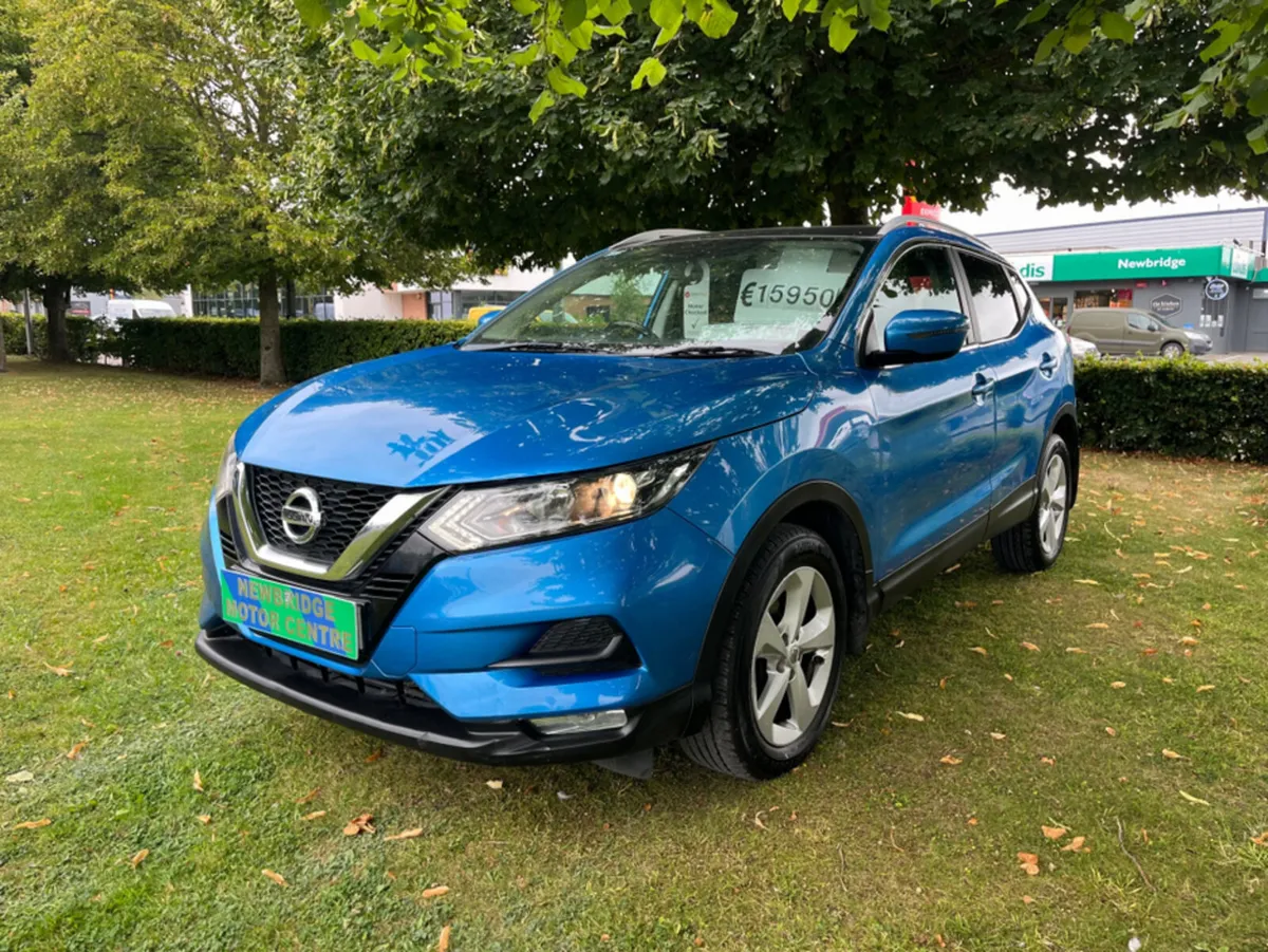 Nissan Qashqai 1.2  AUTOMATIC PANORAMIC - Image 4
