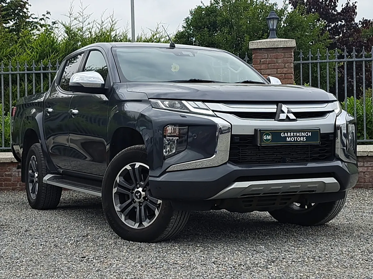 Mitsubishi L200 Barbarian Model Crewcab 2.3 Diesel - Image 1