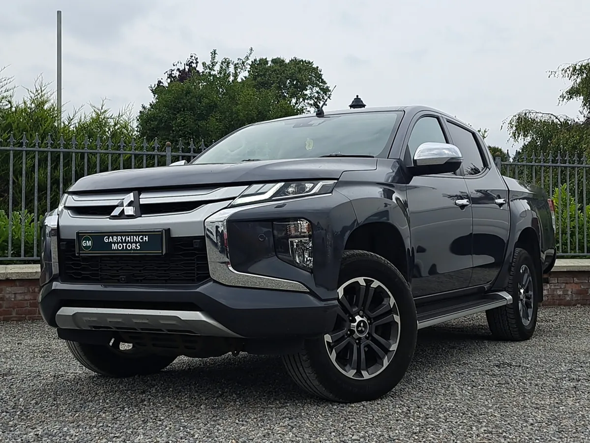 Mitsubishi L200 Barbarian Model Crewcab 2.3 Diesel - Image 2