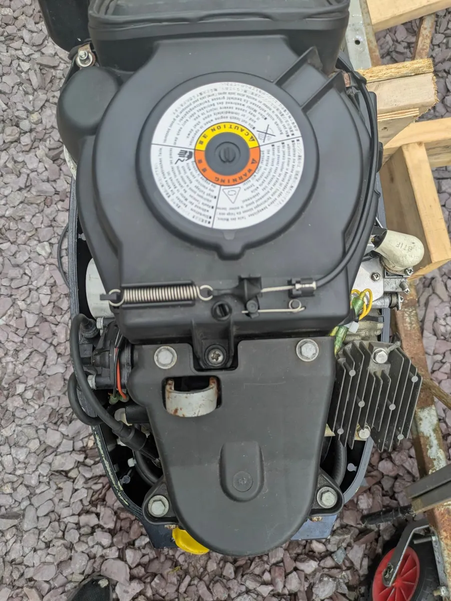 Tohatsu 4-stroke 20hp outboard boat engine - Image 3