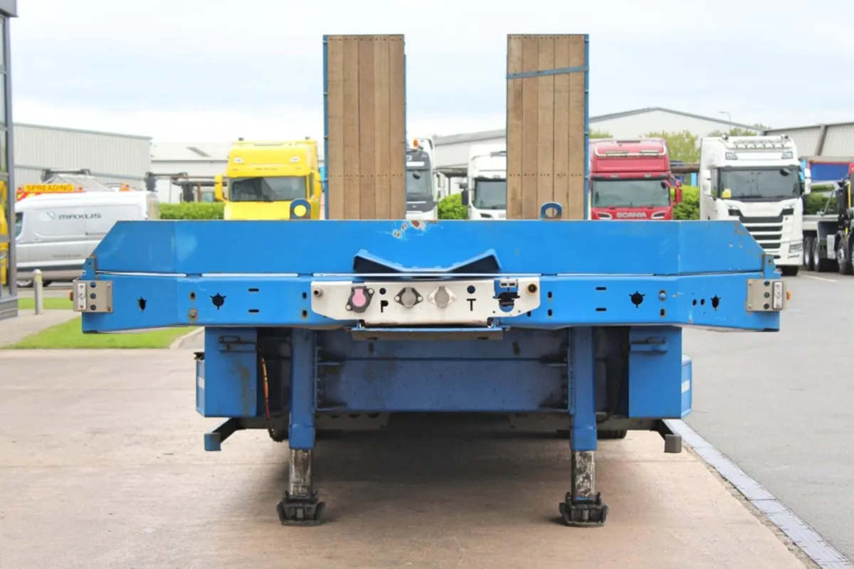 2015 FAYMONVILLE 4 AXLE EXTENDABLE 9FT WIDE LOADER - Image 2