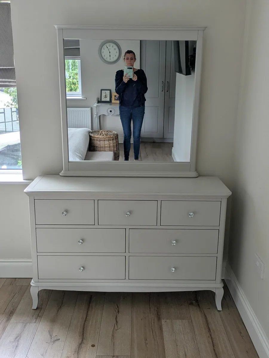 Paris Bedroom Furniture Set - Image 3