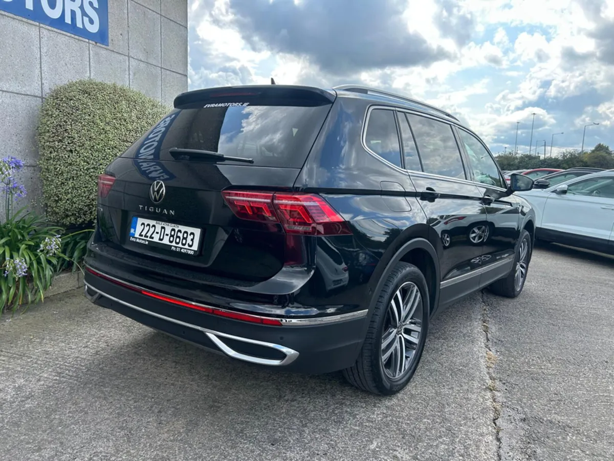 Volkswagen Tiguan ELEGANCE AUTOMATIC 7 SEATER 2.0 - Image 2