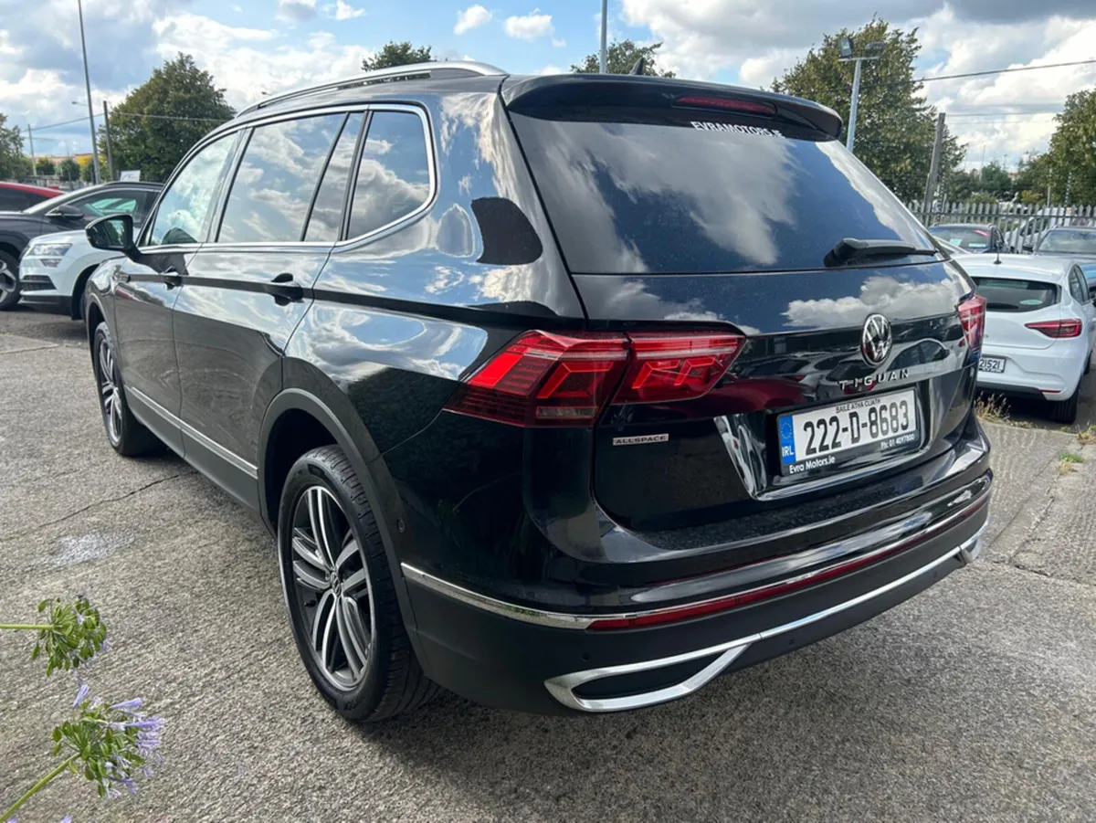 Volkswagen Tiguan ELEGANCE AUTOMATIC 7 SEATER 2.0 - Image 4