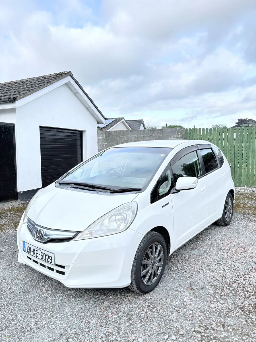 Honda Fit / Jazz 1.3 Hybrid [Immaculate] - Image 2
