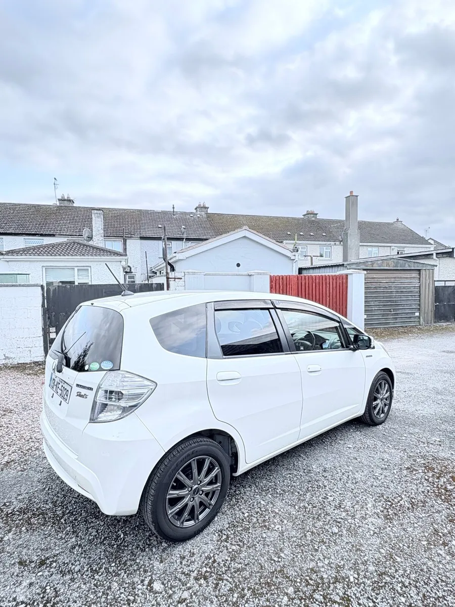 Honda Fit / Jazz 1.3 Hybrid [Immaculate] - Image 4