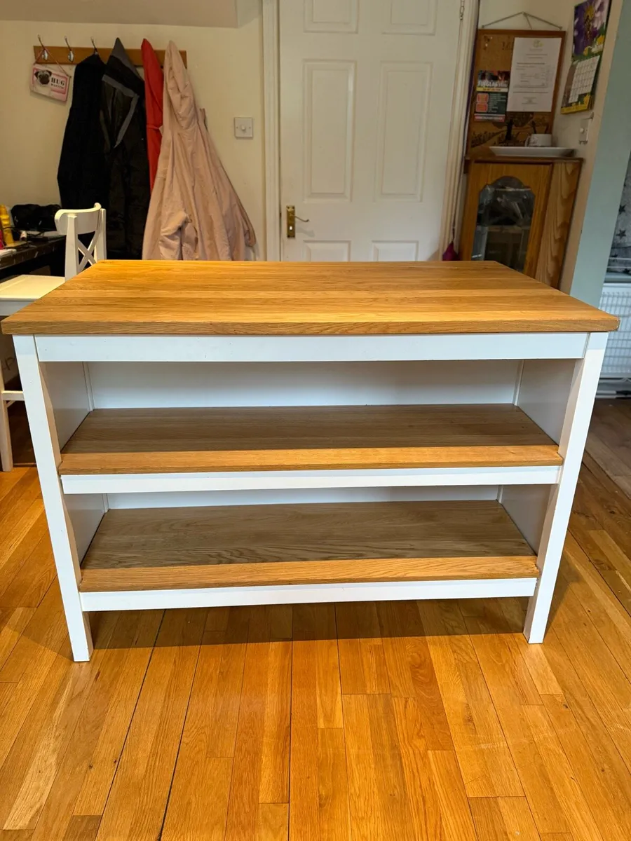Counter table - Image 1