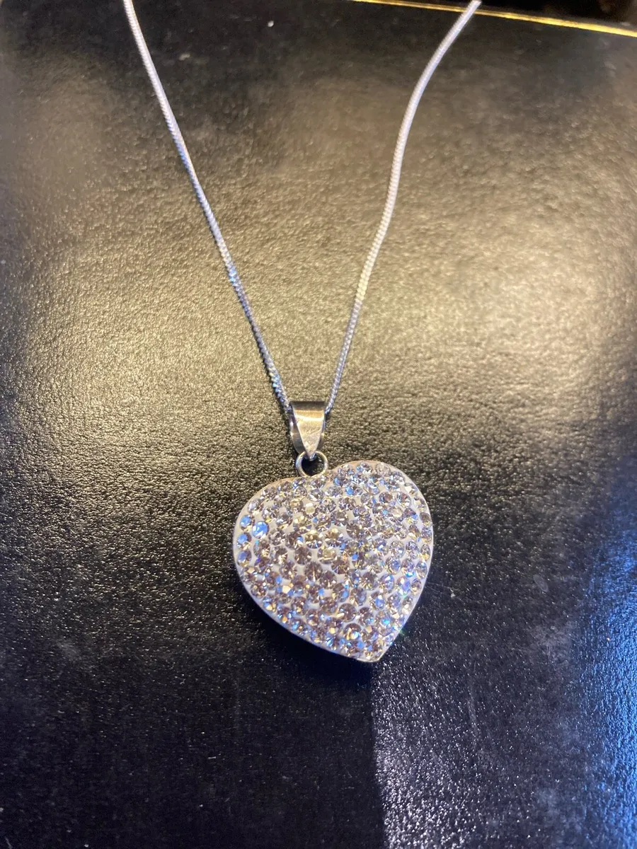 Stunning Sterling Silver heart pendant - Image 3