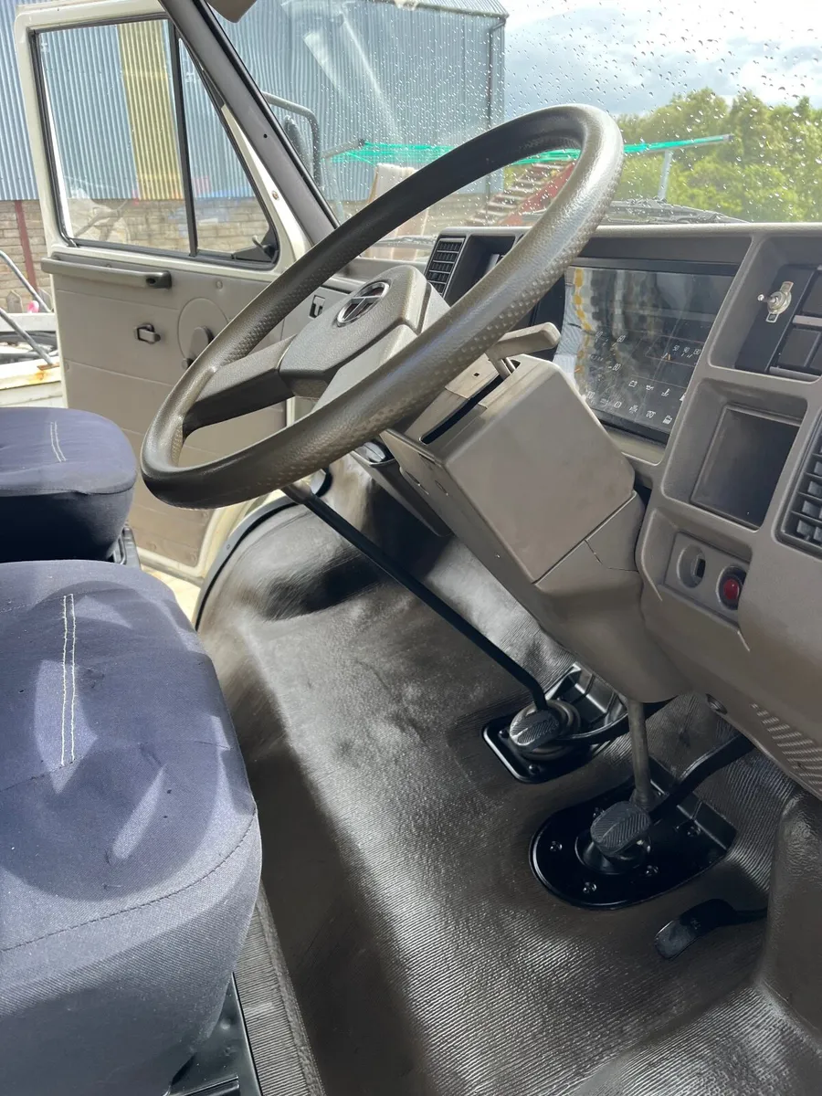 Campervan - Image 3