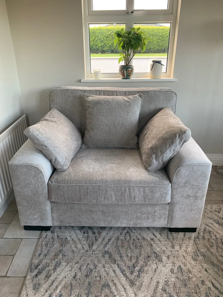 3 seater Sofa and love chair - Image 1