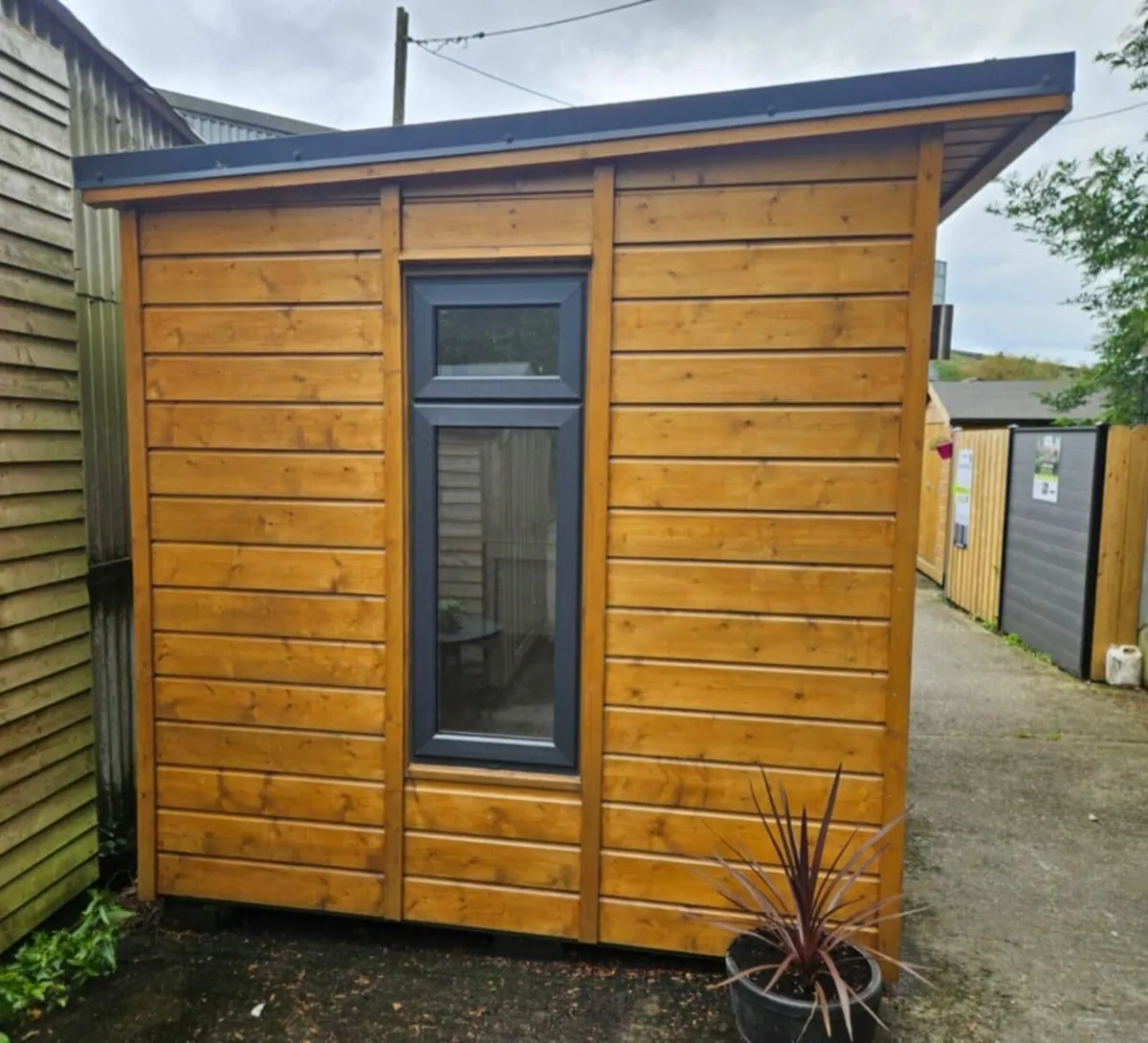 Garden Room for Sale - Display Unit - Image 4