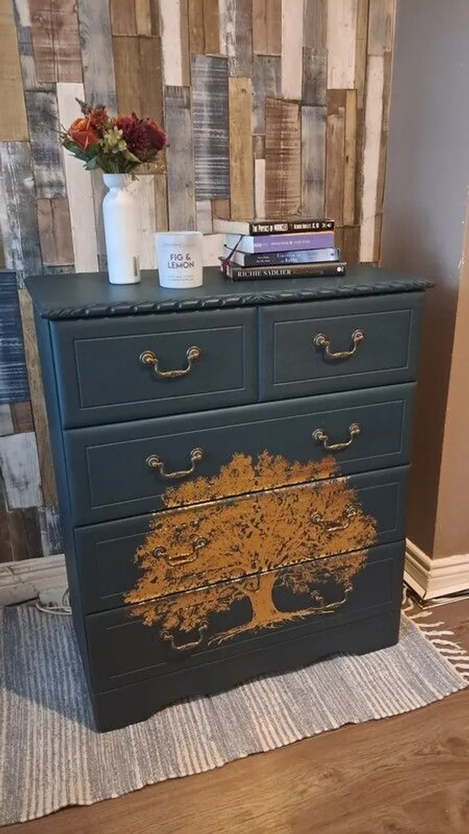 Chest of drawers - Image 1