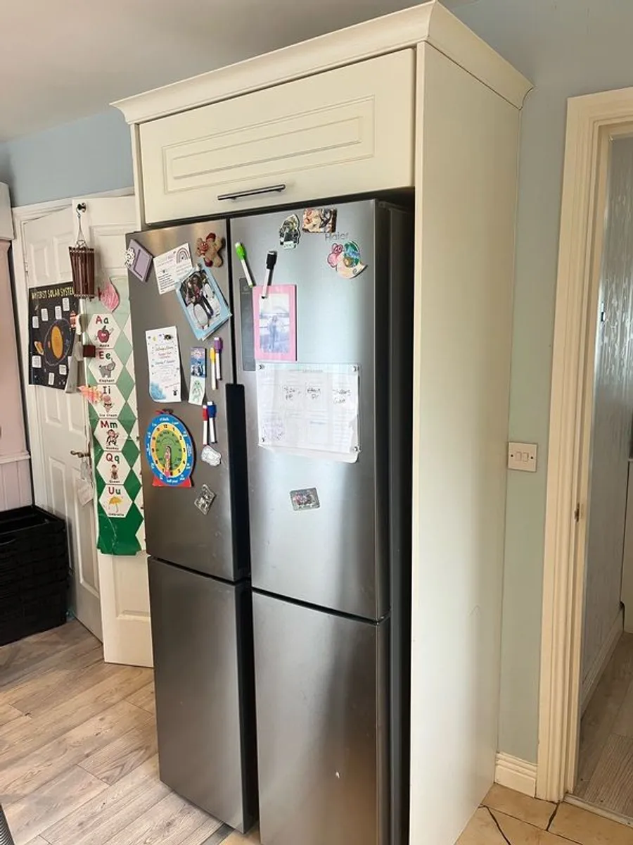 Large unit for a double fridge in cream shaker style - Image 2