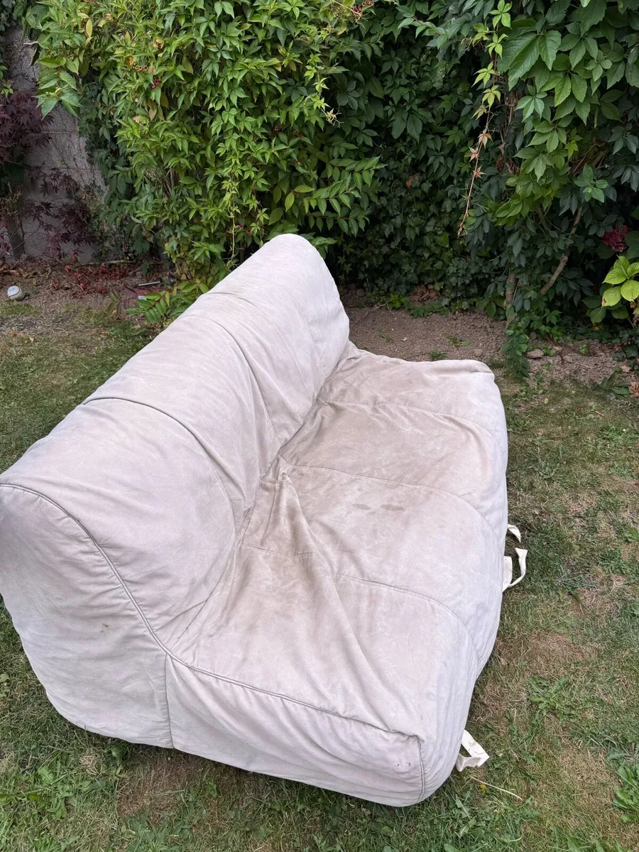 Pull out bed/chair - Image 1