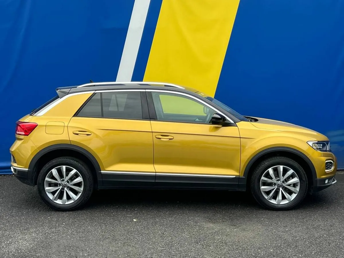 Volkswagen T-Roc 2.0 TDI DESIGN AUTO // VERY LOW M - Image 2
