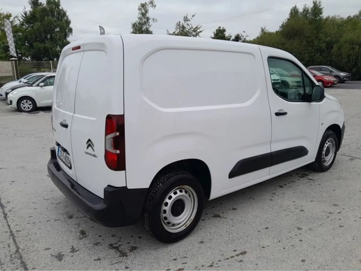 Citroen Berlingo LX Bluehdi 100 MWB 65 650KG My52 - Image 4