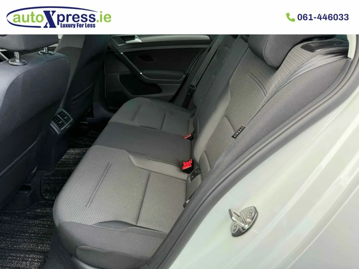 Volkswagen Golf 1.2 TSI Automatic, Reversing camer - Image 4