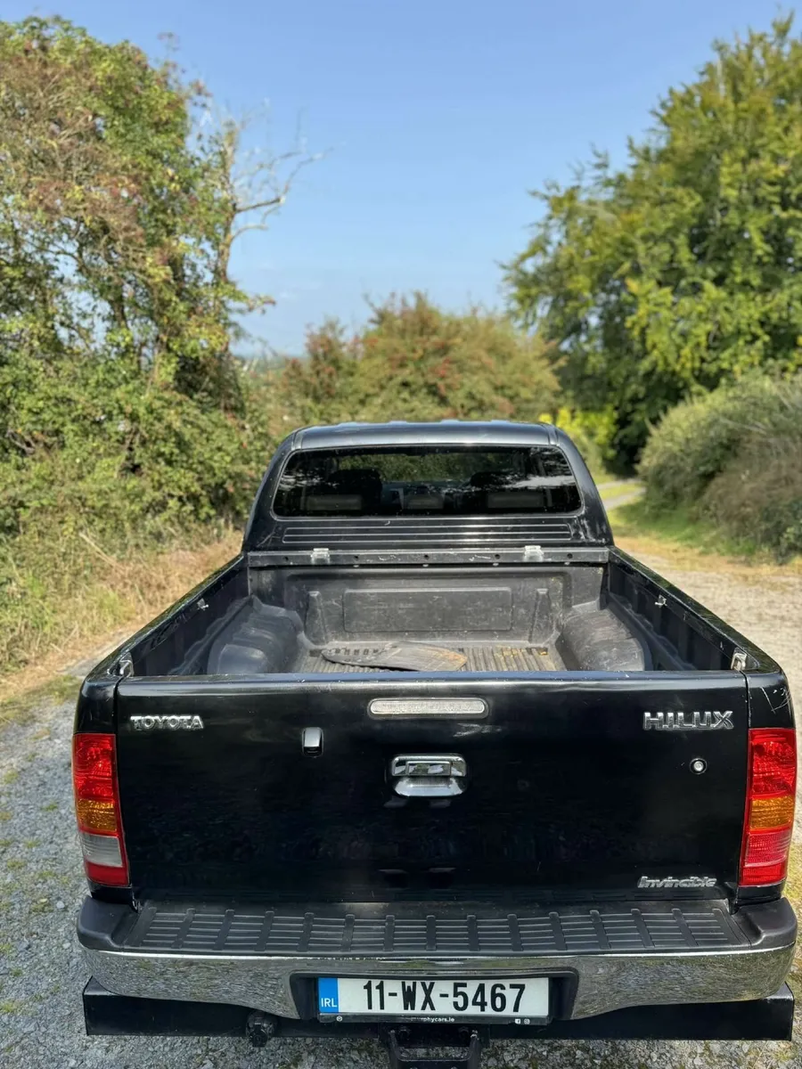 Toyota Hilux 2011 - Image 3