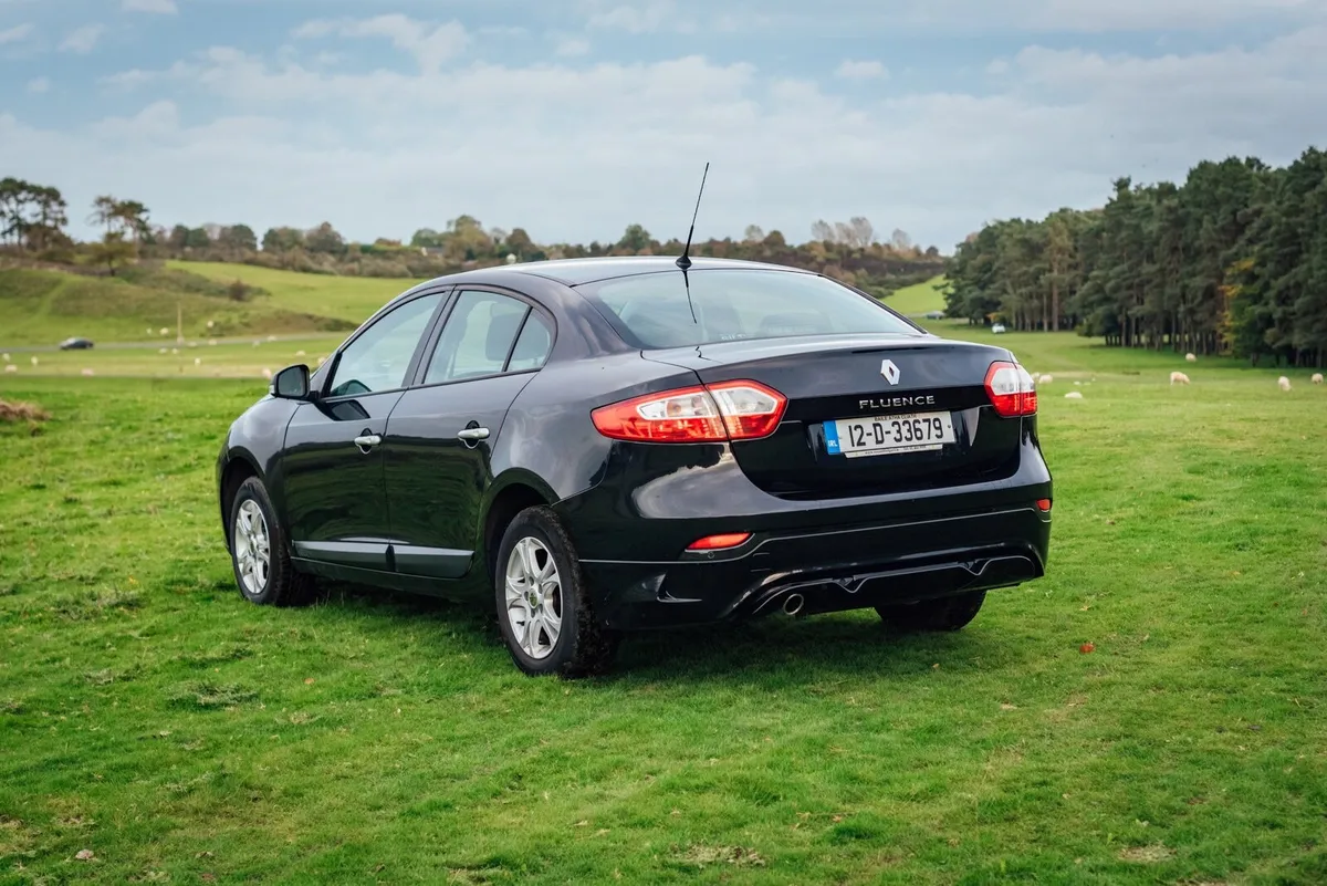 Renault Fluence 2012 - Image 2
