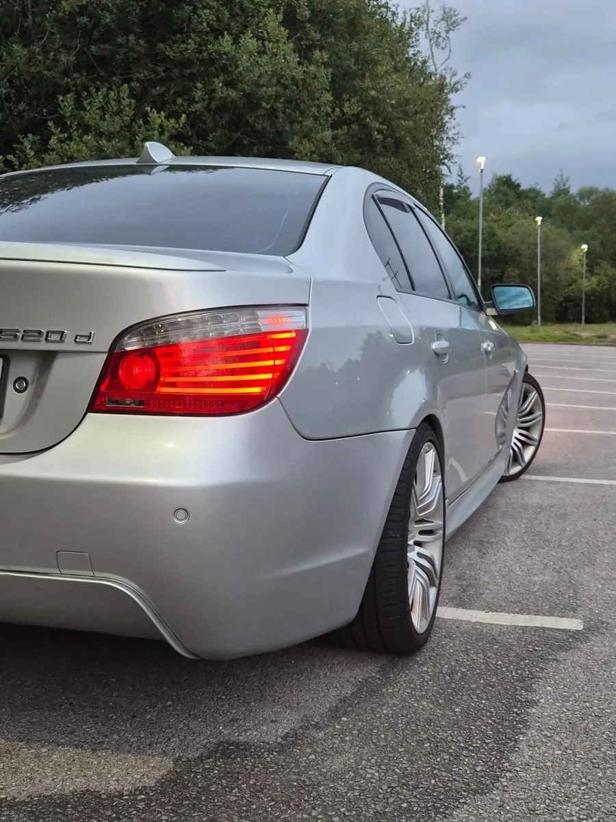 BMW 5-Series 2007 - Image 4