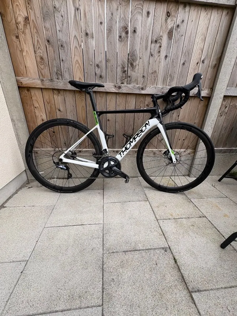 Thompson Blade Carbon Road Bike - Image 1