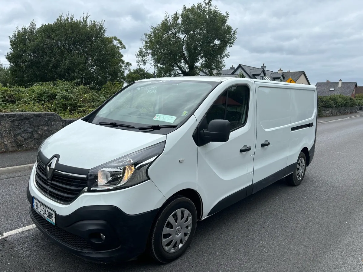 211 Renault Traffic 2.0L 67,000kms - Image 1
