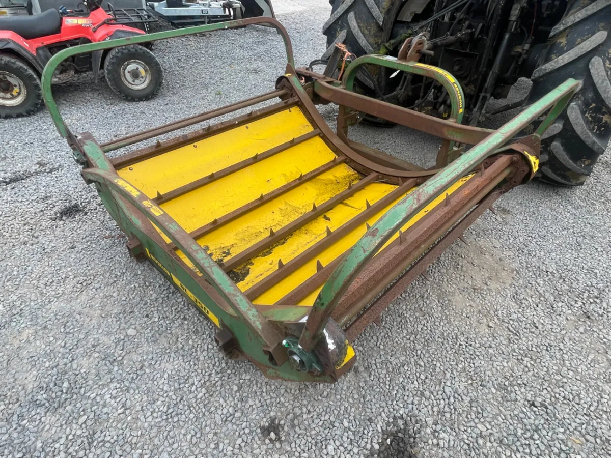 Hustler sl 350 bale unwinder - Image 1