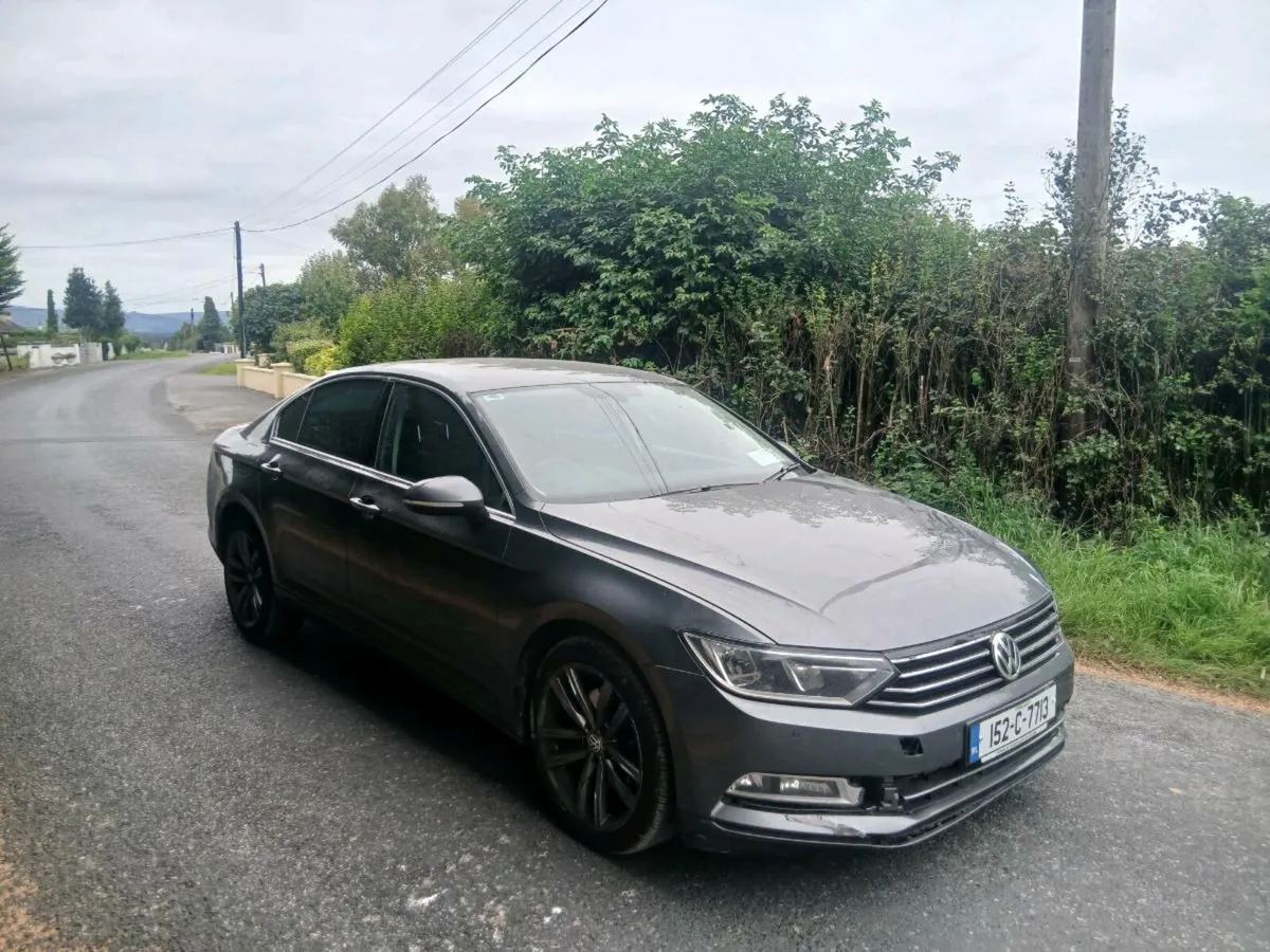 2015 volkswagen passat - Image 1