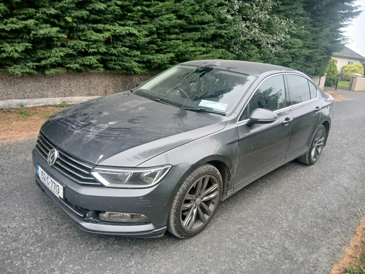 2015 volkswagen passat - Image 2