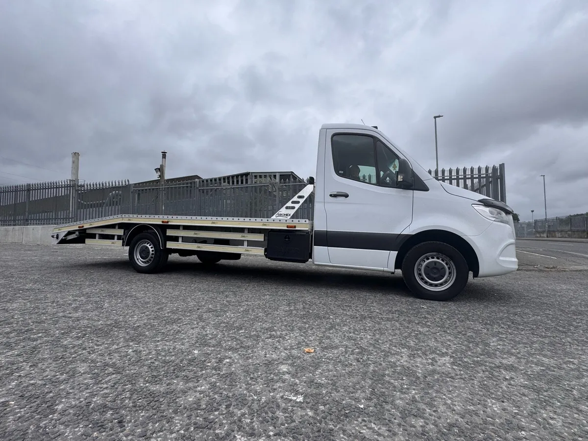 2020 Mercedes 316 CDI Recovery truck - Image 1
