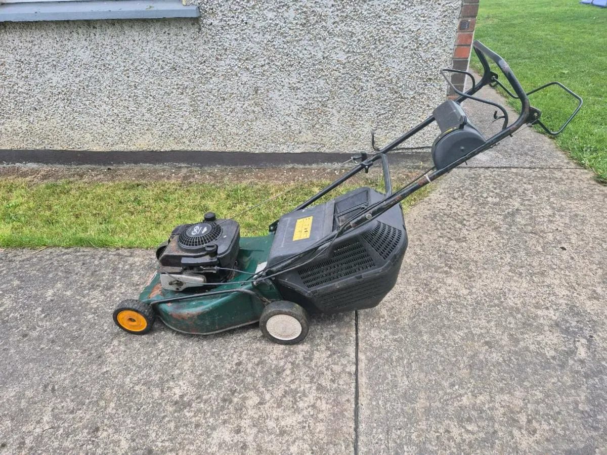 Lawnmower BRIGGS & STRATTON - Image 1