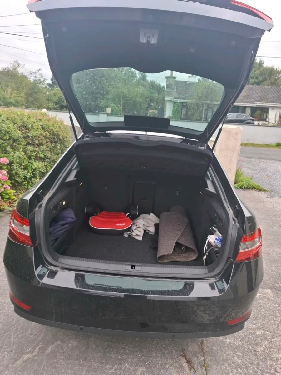 SKODA SUPERB 2.0TDI SE TECHNOLOGY - Image 3