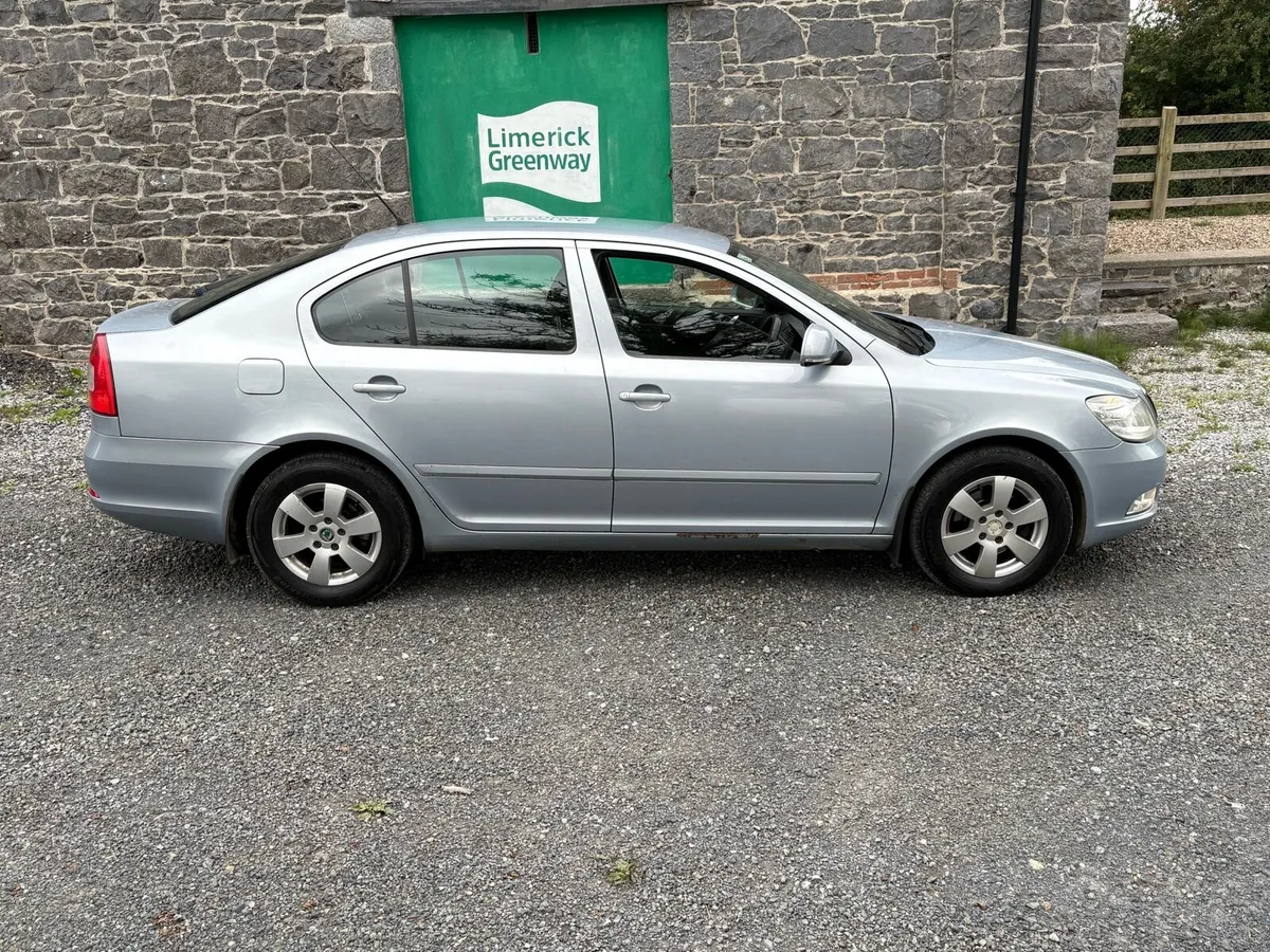 2010 SKODA OCTAVIA 1.6 DIESEL NCT&TAX - Image 2