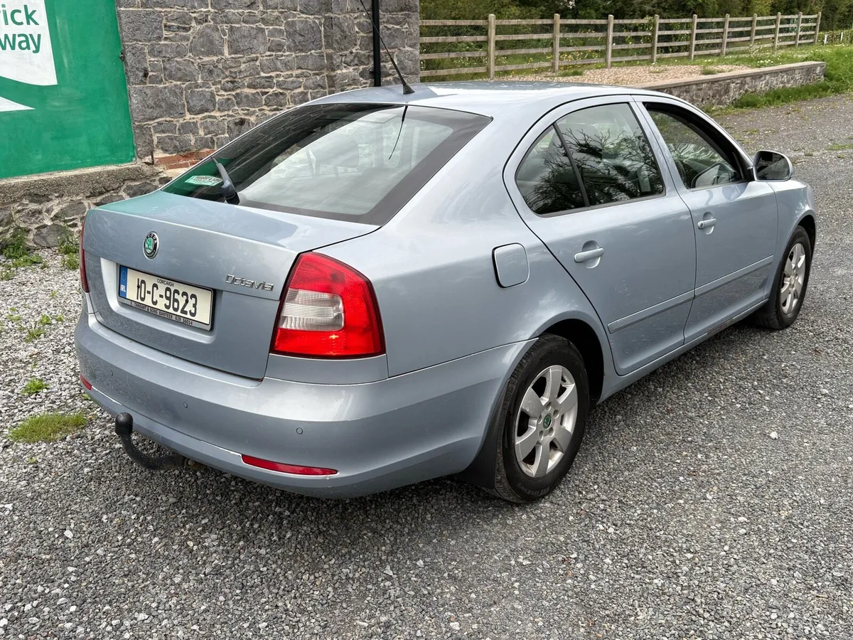 2010 SKODA OCTAVIA 1.6 DIESEL NCT&TAX - Image 3