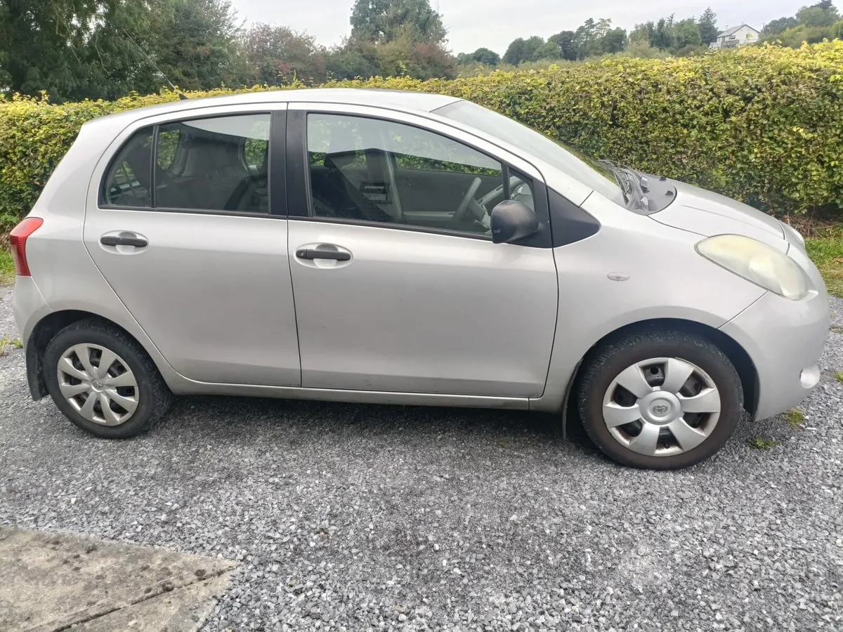Toyota Yaris - Image 2