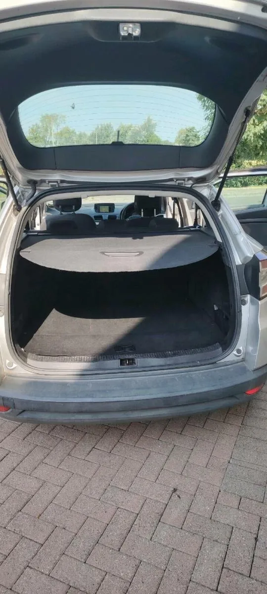 Peugeot 5008 Renault megane estate - Image 2