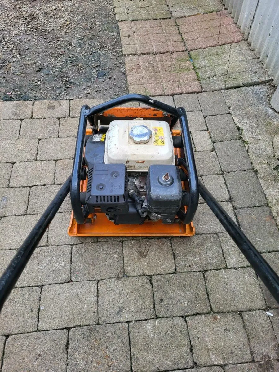 Wacker plate. - Image 3