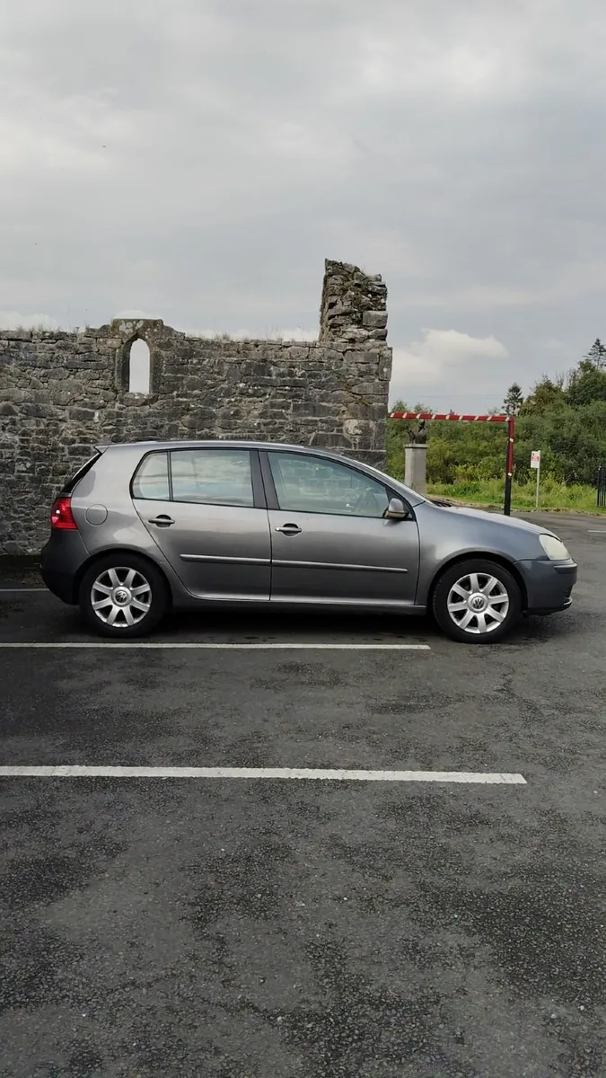 Volkswagen Golf 2005 - Image 1