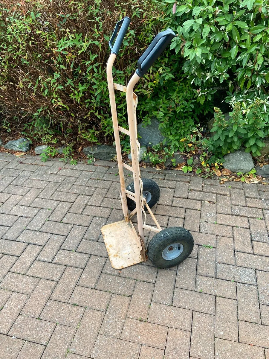 Hand.  Trolley - Image 2