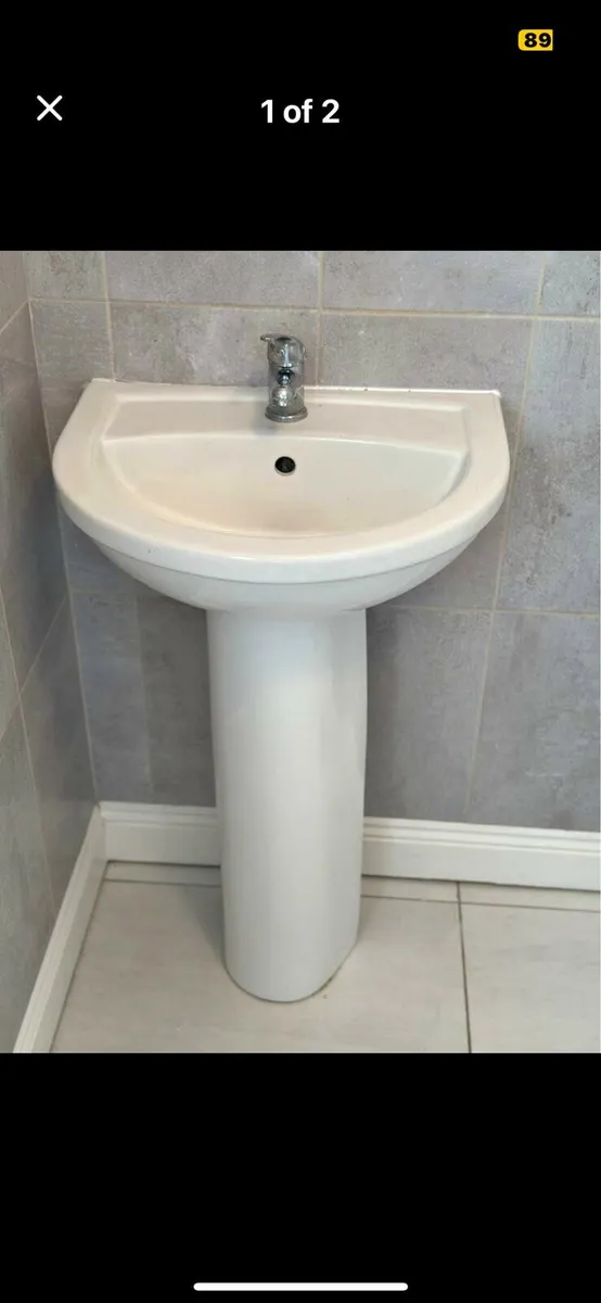 Small sink and pedestal - Image 2