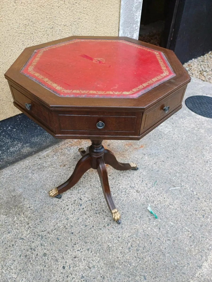 1920/30s Mahogany Octagonal Table - Image 1