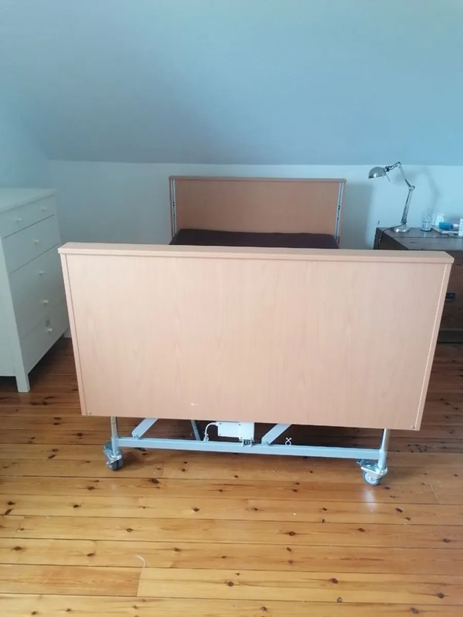 4ft HOSPITAL BED & mattress (bariatic hospital bed) - Image 2